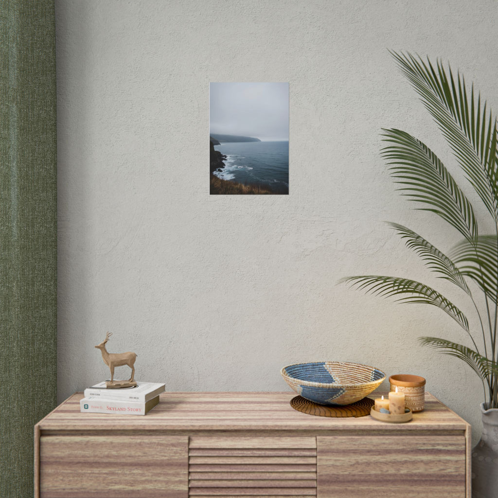 Muurdecoratie met mistige kustklif - Poster 