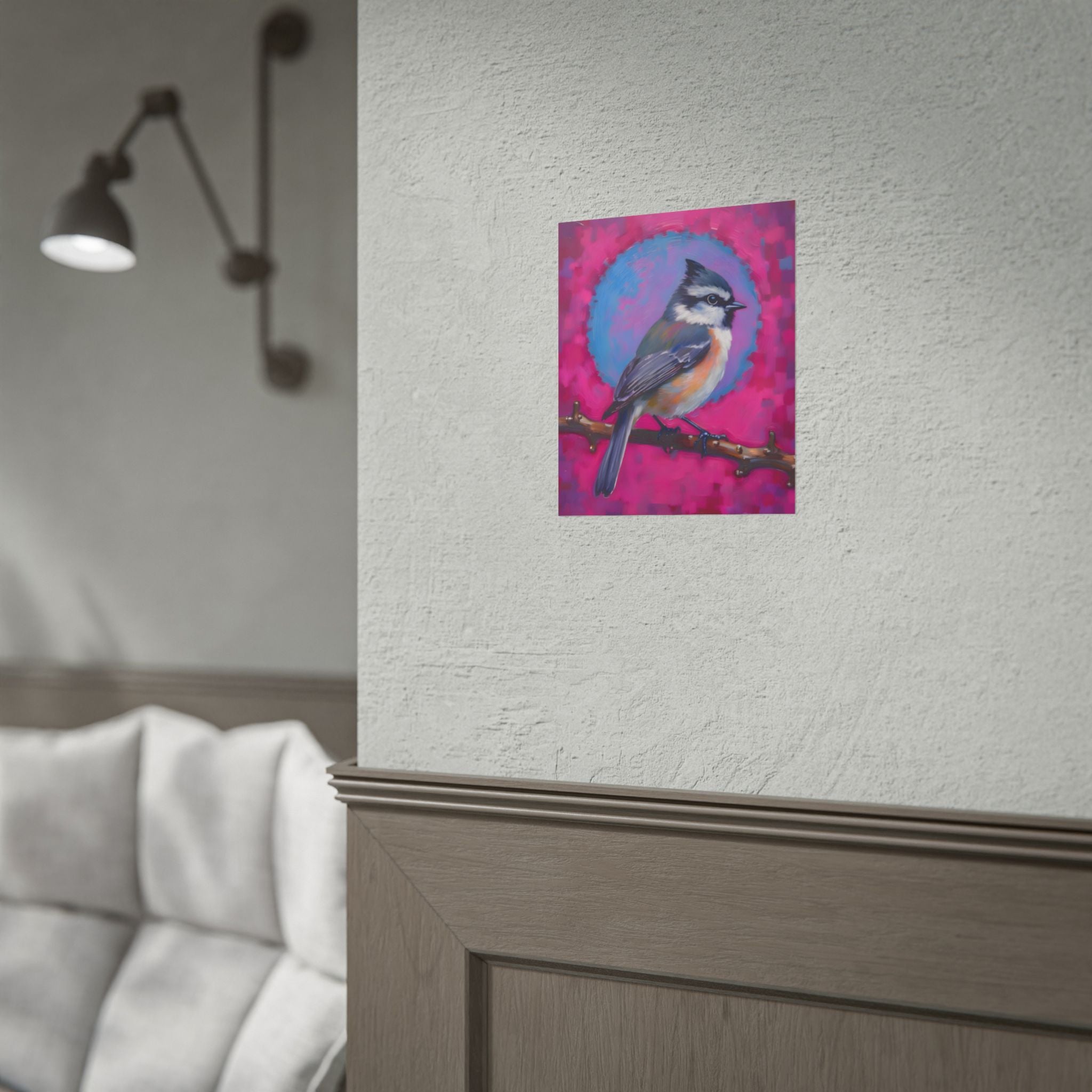 Kleurrijke Zangvogel Poster — Blauwe Gaai Kunstprint op Levendige Roze Achtergrond