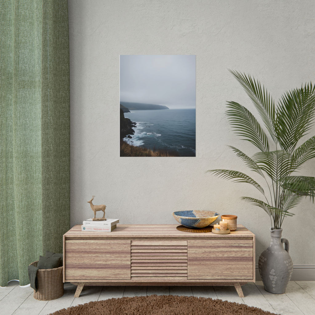 Muurdecoratie met mistige kustklif - Poster 
