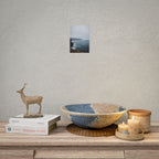 Muurdecoratie met mistige kustklif - Poster 