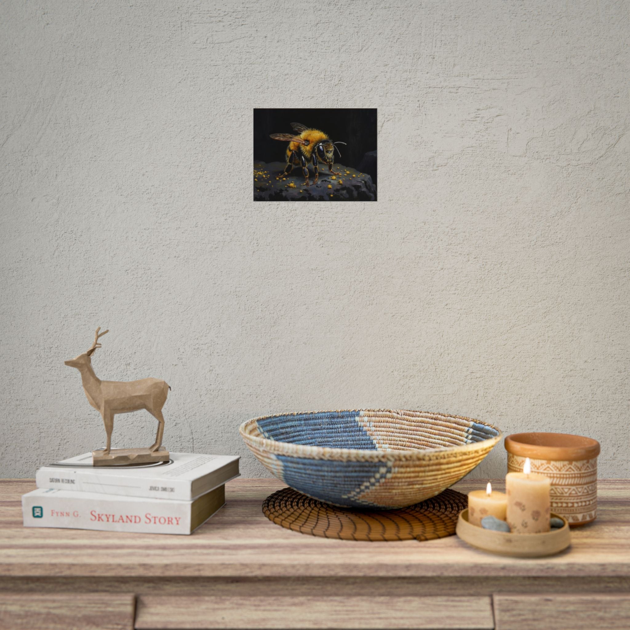 Bumblebee Close-Up Poster — Realistic Insect Wall Art (Rolled Poster)