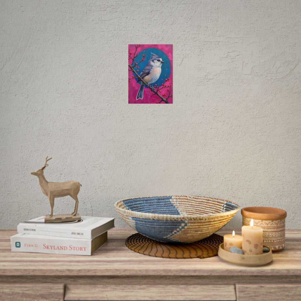 Kunstposter „Blauhäher“ – Lebendige Vogelillustration auf rosa-türkisfarbenem Hintergrund