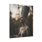 Bronzen standbeeld van Nefertiti als wanddecoratie - Egyptische beeldhouwkunst - Fotografie - Koningin van Egypte - Opgespannen canvas 