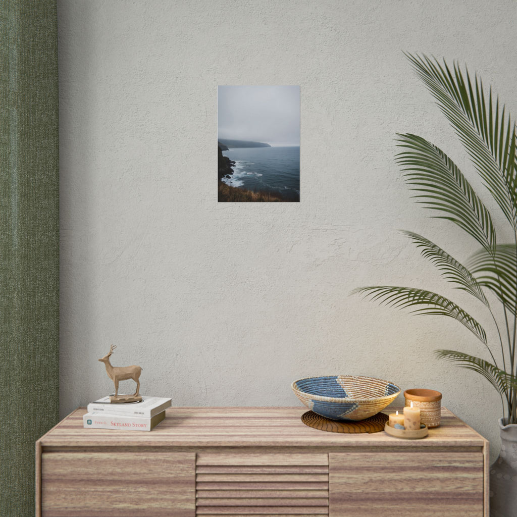 Muurdecoratie met mistige kustklif - Poster 