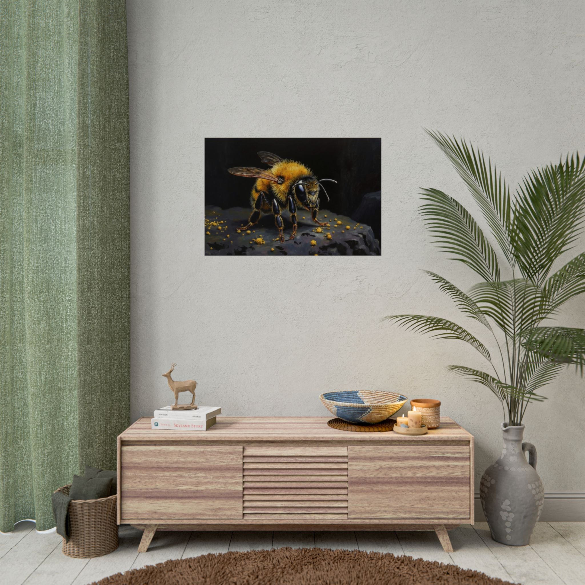 Bumblebee Close-Up Poster — Realistic Insect Wall Art (Rolled Poster)
