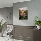 Muurposter met vlinder op roze roos 