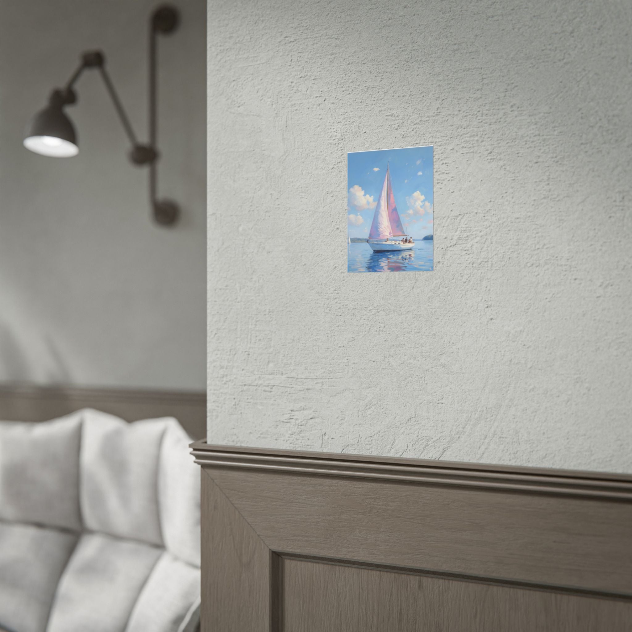 Segelboot auf ruhigem Wasser mit rosa Akzenten - Poster 