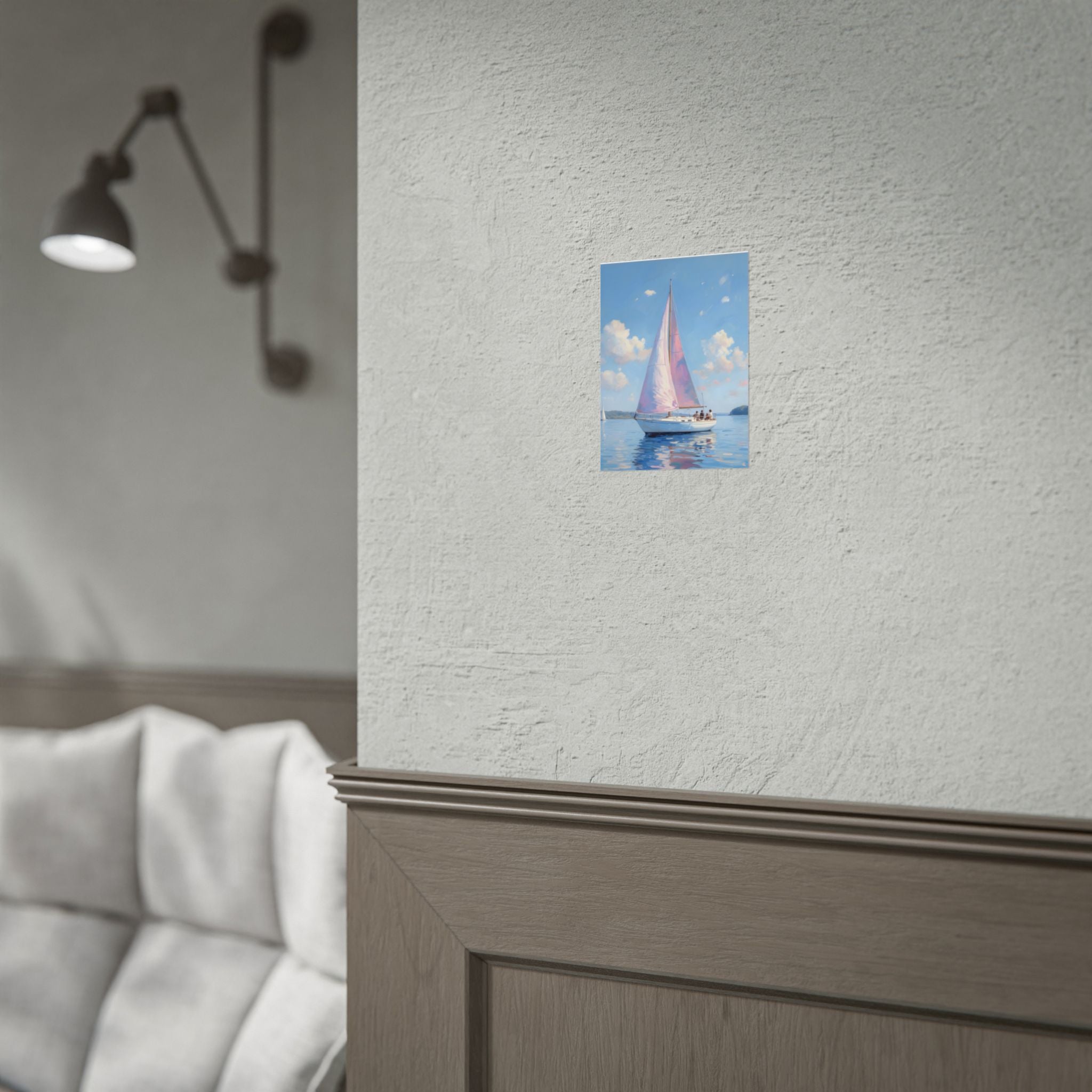 Segelboot auf ruhigem Wasser mit rosa Akzenten - Poster 