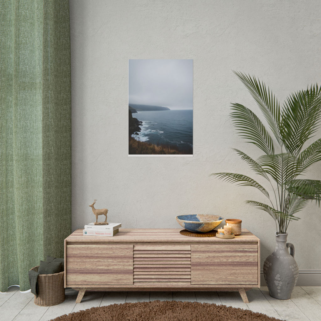 Muurdecoratie met mistige kustklif - Poster 