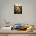 Muurposter met vlinder op roze roos 